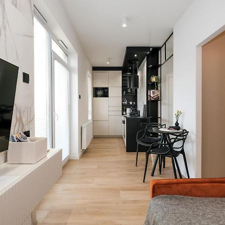 City Mood Apartamenty Lodz Fabryczna 450M Wszystko Nowe Екстериор снимка
