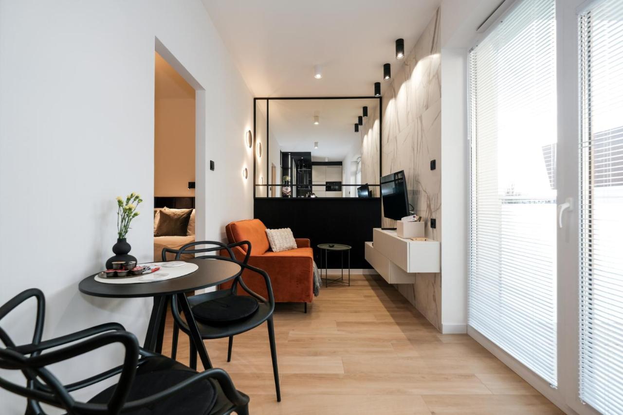 City Mood Apartamenty Lodz Fabryczna 450M Wszystko Nowe Екстериор снимка